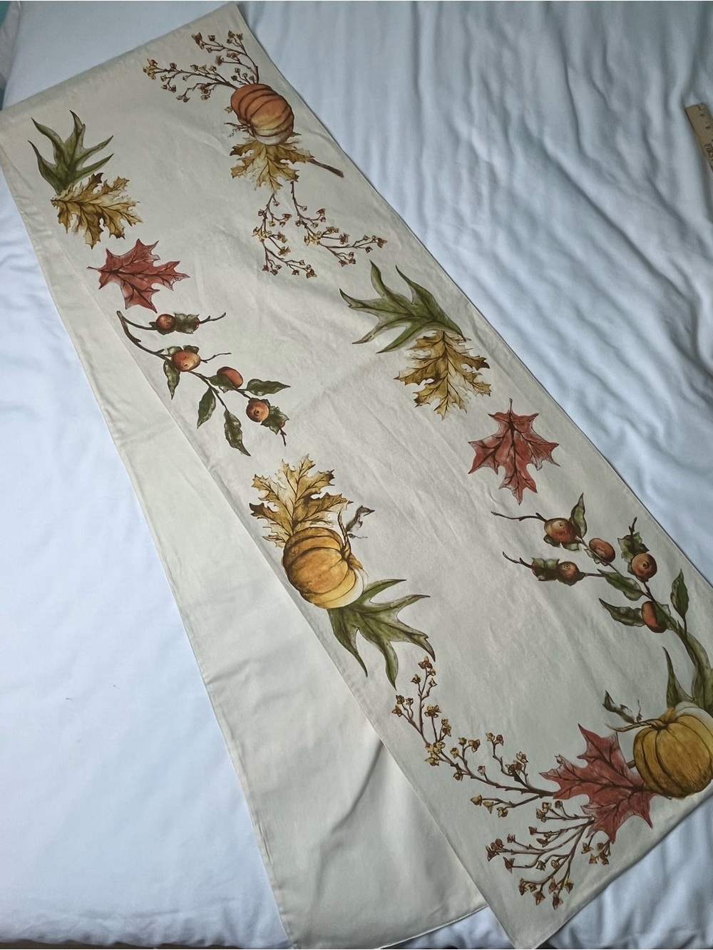 Pottery Barn Table Runner Fall Harvest Cream Pumpkins Leaves Acorns 18 X 107